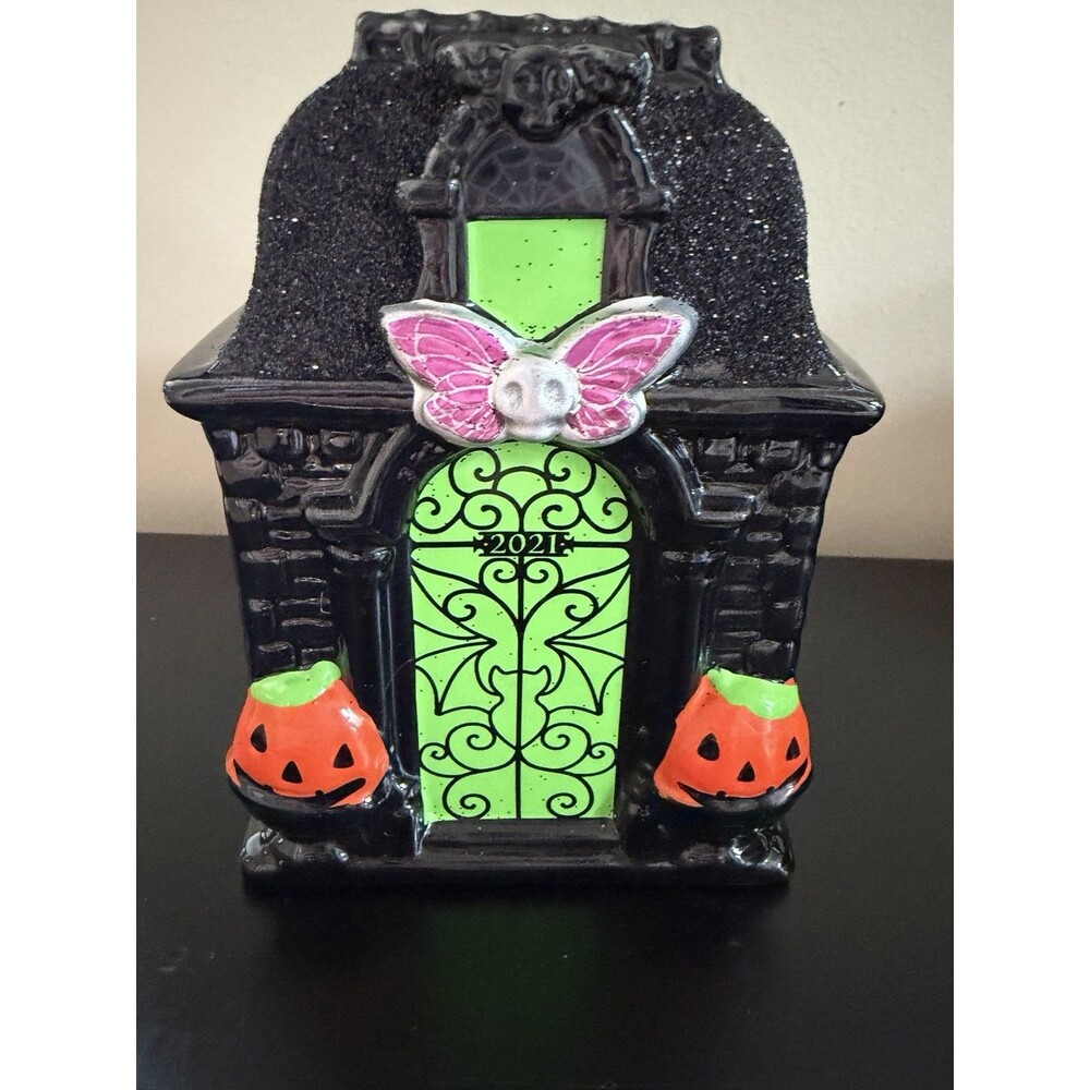 Bath & Body Works HALLOWEEN HAUNTED HOUSE Foaming Hand Soap Holder 2021 NEW